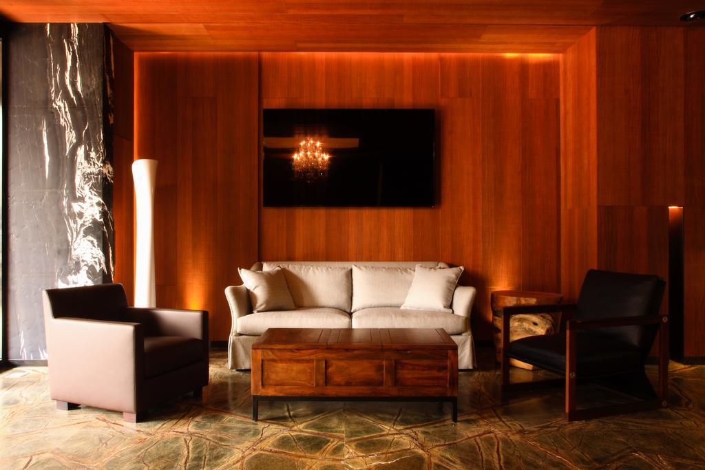 Inhouse Hotel Taichung Luaran gambar