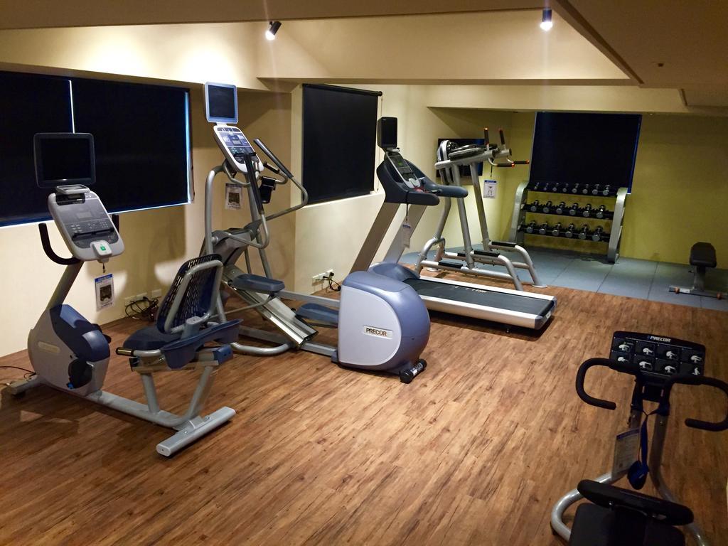 Inhouse Hotel Taichung Luaran gambar
