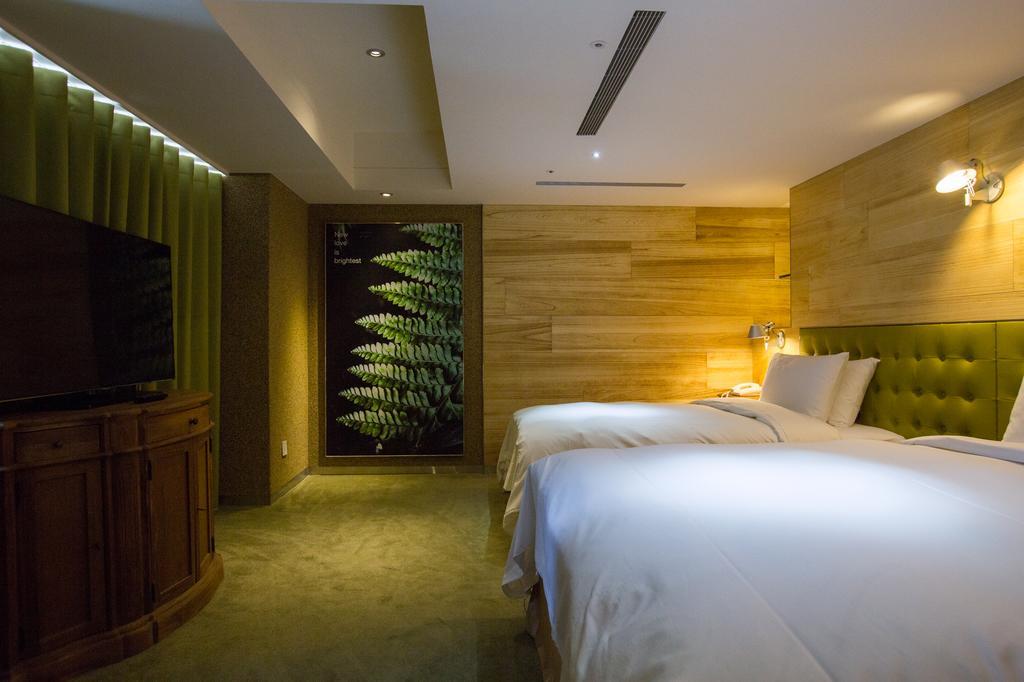 Inhouse Hotel Taichung Luaran gambar