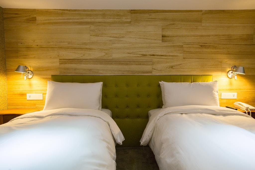 Inhouse Hotel Taichung Luaran gambar